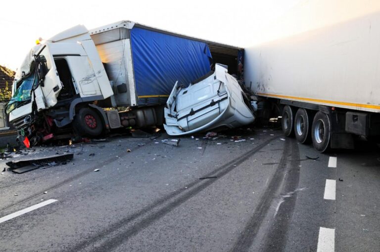 truck-ccident-lawyer-Mobile-Alabama
